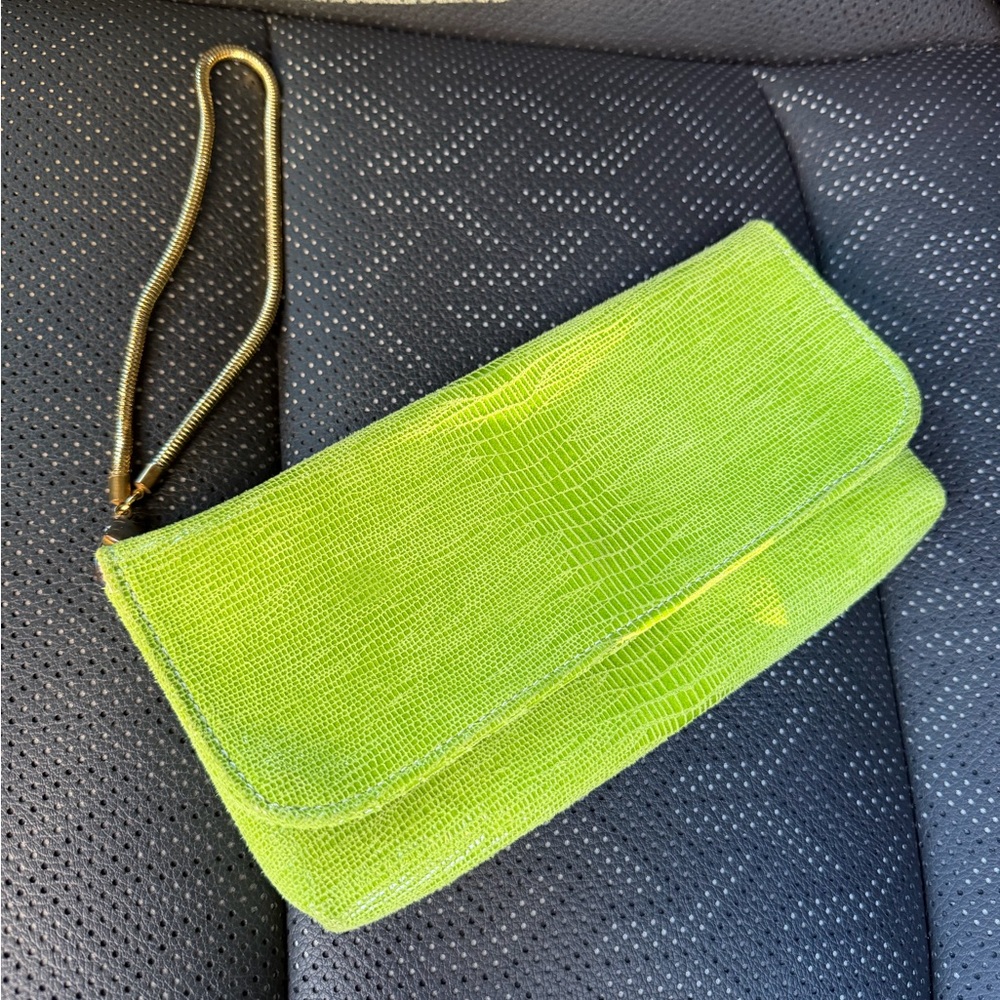 Ted Rossi NYC Green Embossed Leather Clutch Wristlet